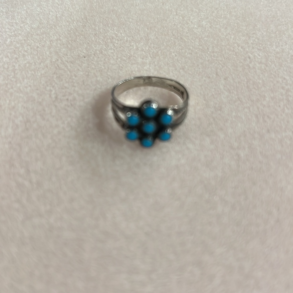Size 7 Turquoise ring - Picture 2 of 4